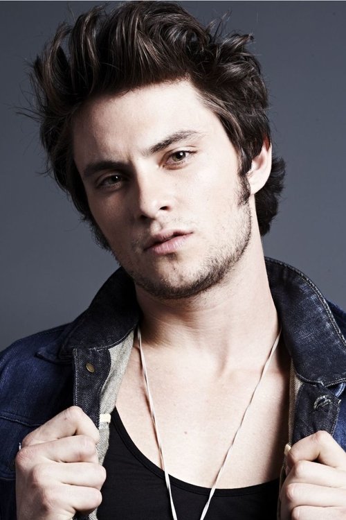 Shiloh Fernandez as 
