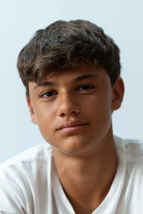 Guilherme Silveira as Marcelo