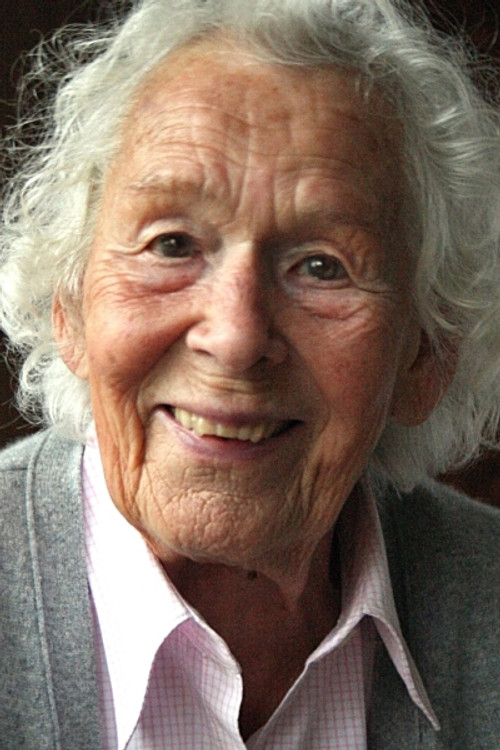 Renate Delfs as Haushälterin