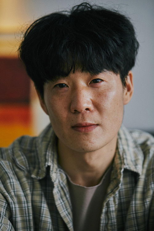 Lee Si-rae as Seon-ji's maternal great-grandfather