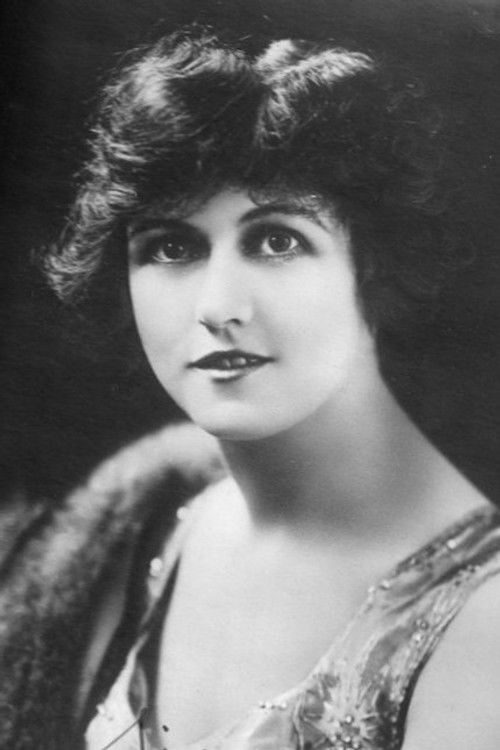 Peggy Hyland as Maggie Delamere