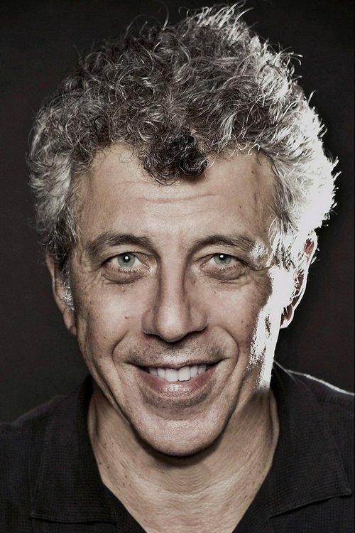 Eric Bogosian as Daniel Molloy