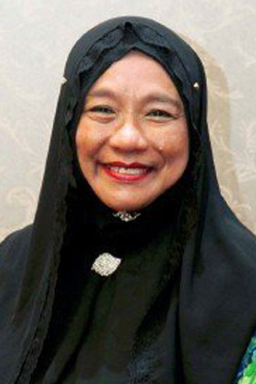 Wan Maimunah as Mama San