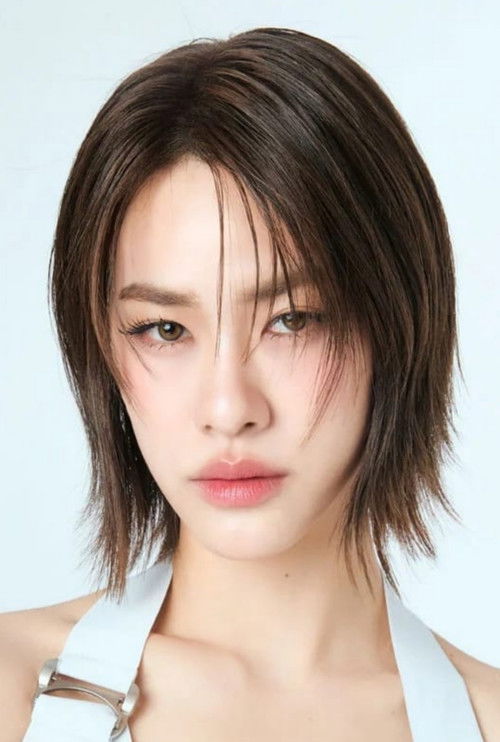 Thasorn Klinnium as Ann