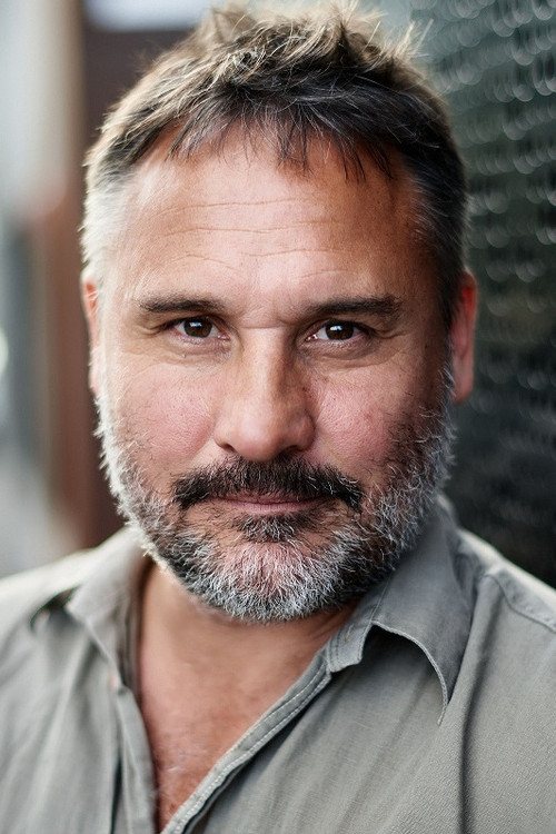 Luke Elliot as Simmo