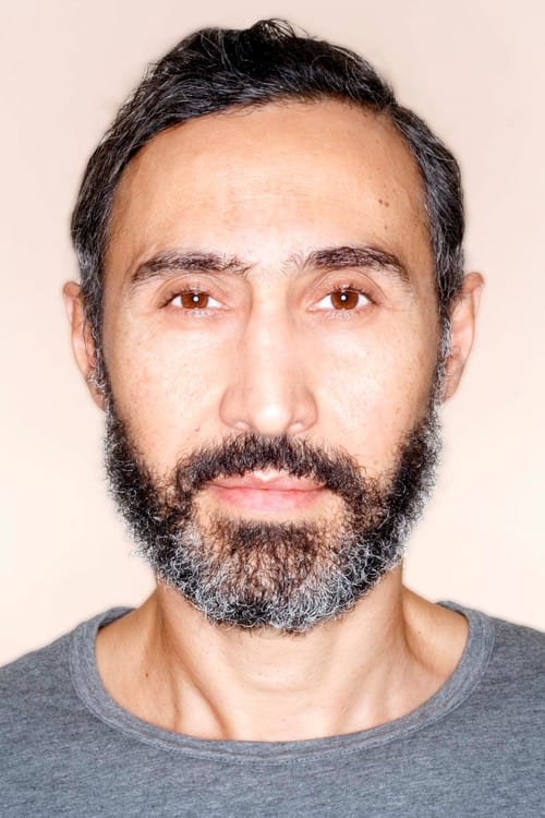 Umit Ulgen as Mehmet