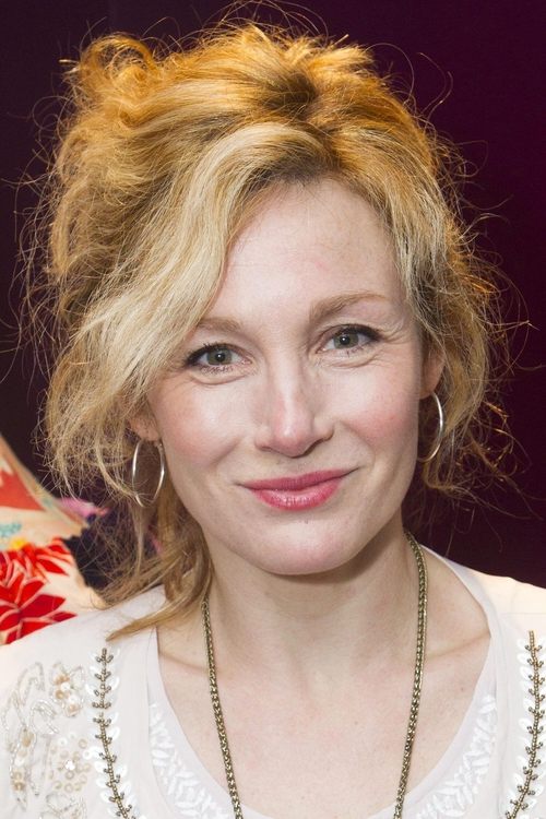 Nancy Carroll as Mrs. Piper