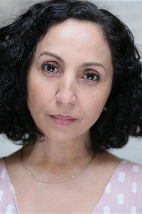 Soria Moufakkir as Mme Bardouze