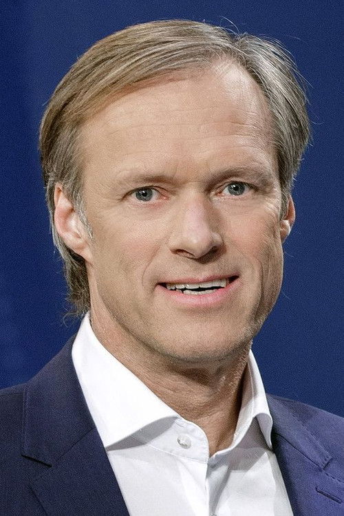 Gerhard Delling as self-host