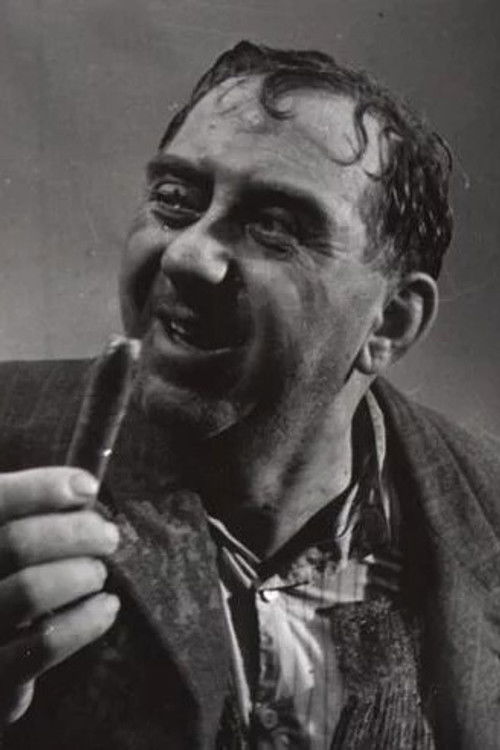 Stefan Bartik as Police Commissioner