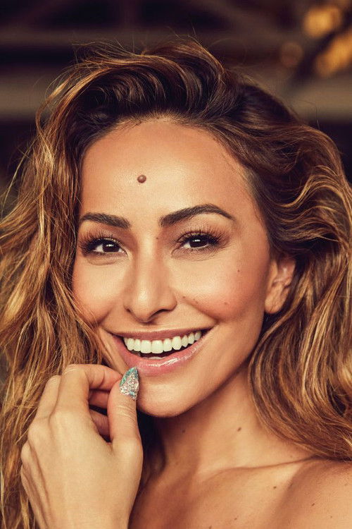 Sabrina Sato as Alice