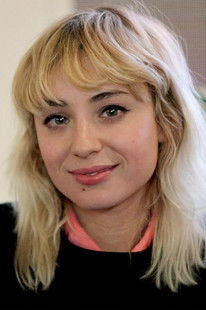 Miranda Makaroff as Rosa Adolescent