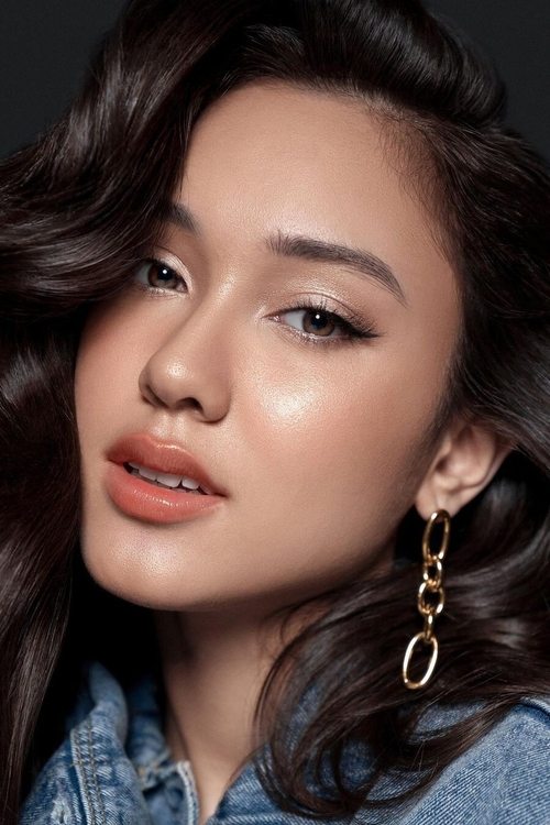 Yasmin Napper as Lulu