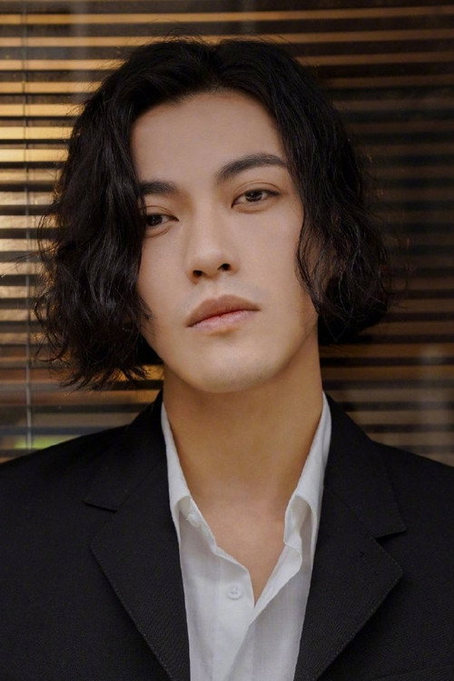 Johnny Huang as Captain Ding