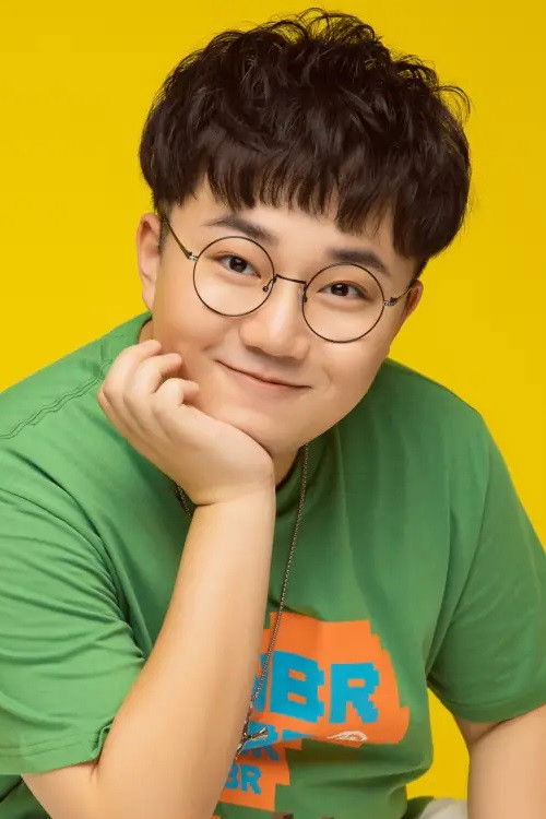 Zhang Dabao as Hou Jian