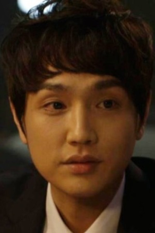 Jeon Hyeon-soo as Kang Seong-jin