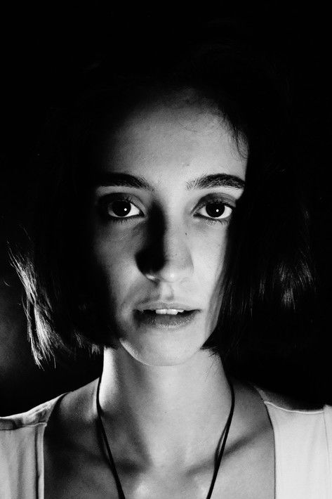 Diana Narciso as Ana Só