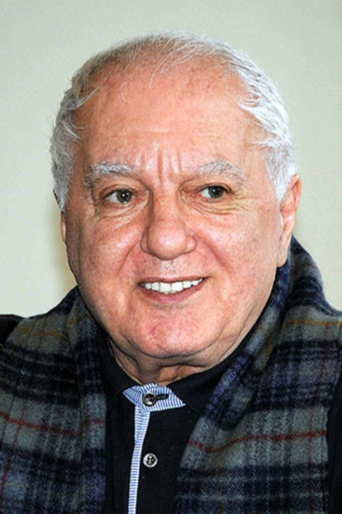 Ülkü Erakalın as Self