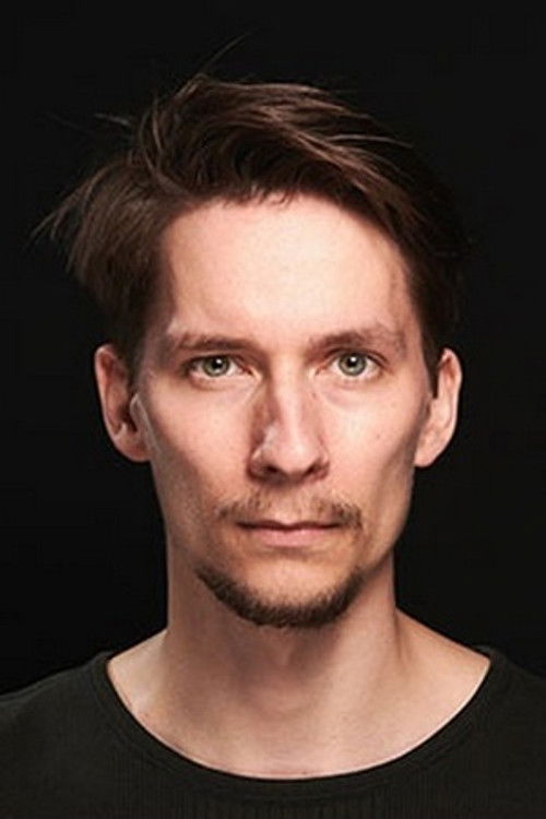 Michał Barczak as Pietrow