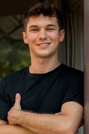 Art Bezrukavenko as Art