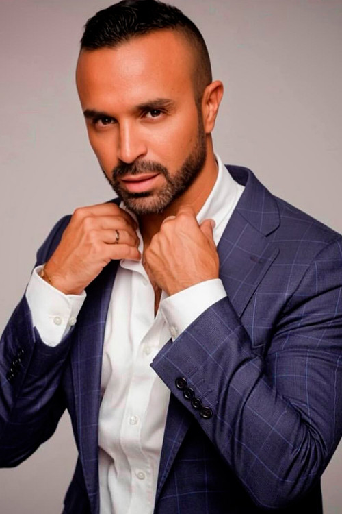 Luis Rollán as Self - Panelist