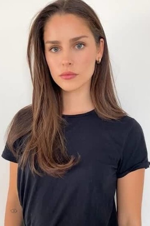 Beril Kolcu as Burcu