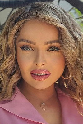 Sandra Itzel as Lisette Lezama Covarrubias