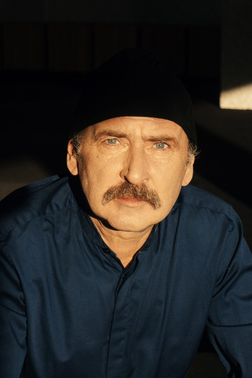 Darius Auželis as Leo