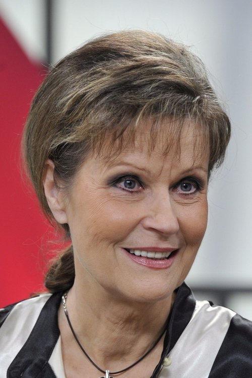 Szilvia Sunyovszky as Anya