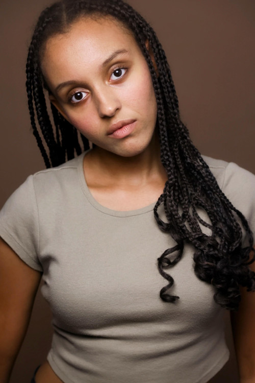 Julia Weston as Delivery Girl