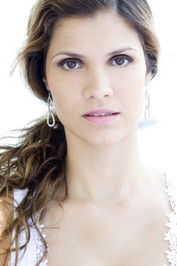 Ana Beatriz Corrêa as Lucia