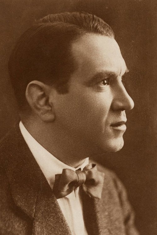 Fritz Greiner as Mertens