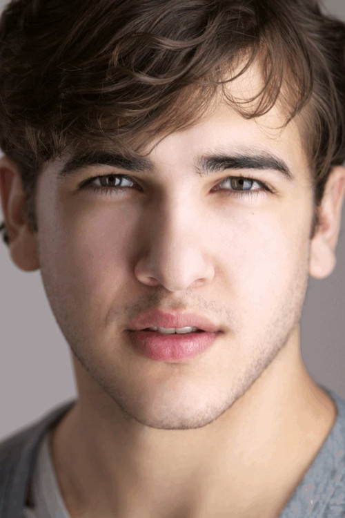 Aaron Sauter as Young Petey