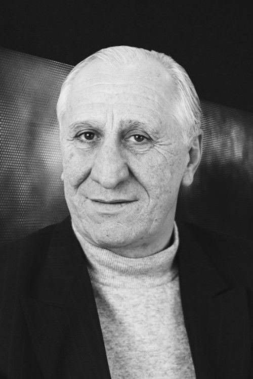 Tristan Saralidze as Givilo