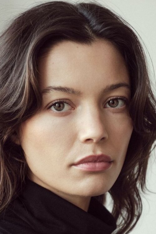 Vivien König as Clara