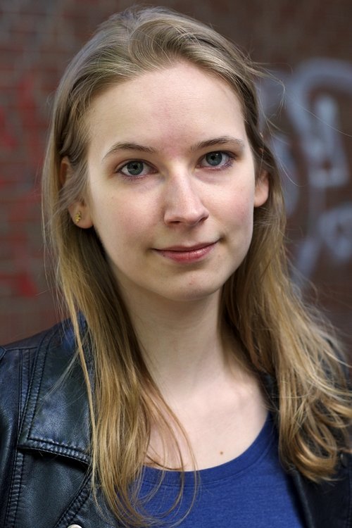 Lina Ludwig as Classmate