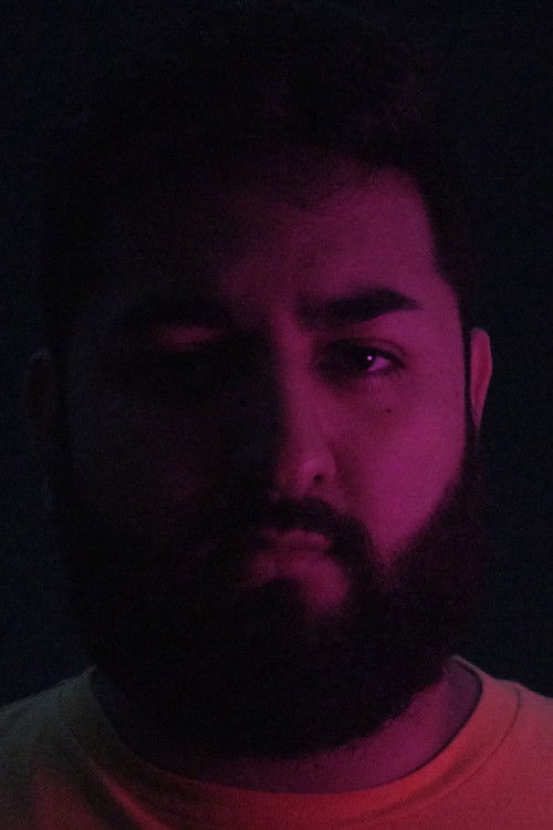 Victor Flores as Amante