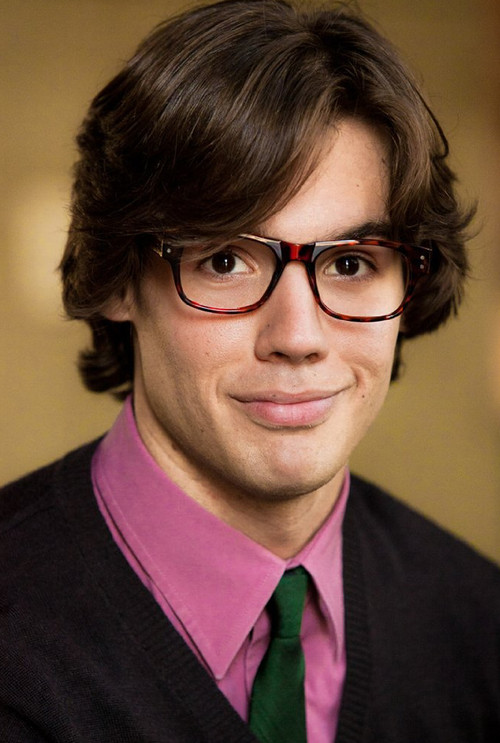 Robby Valls as Ricardo