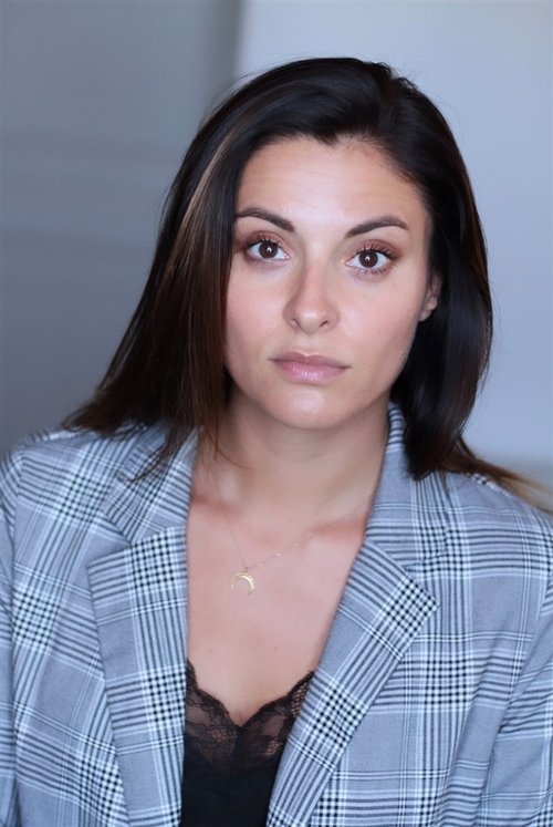 Noémie Bousquainaud as Eva