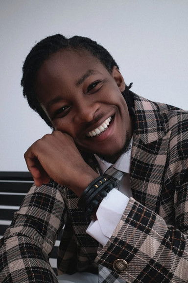 Mallum Arik as Chisom