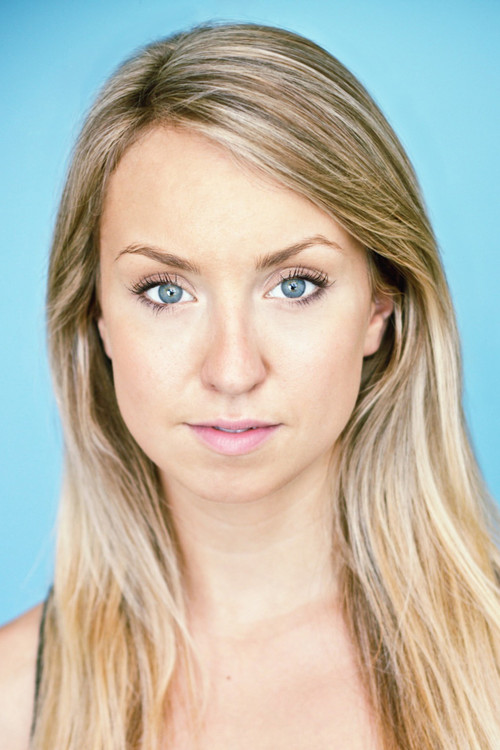 Sophie Bennett as Annie