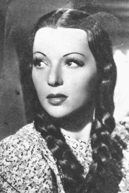 Leda Gloria as La Sniza