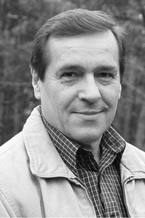 Jan Pęczek as Priest