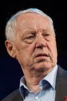 Edward Kusztal as Worker