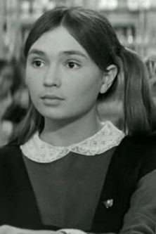 Lena Bespalova as Зойка