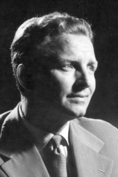 Igor Śmiałowski as Erwin Reil ("Top Secret")