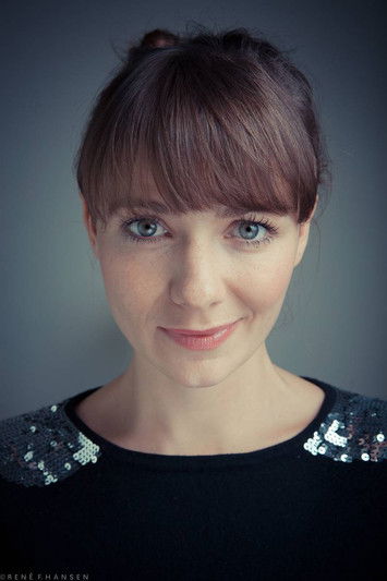 Mette Alvang as Rikke