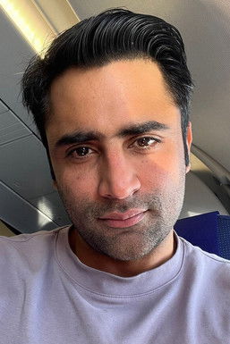 Alok Arora as Raunak Khandelwal