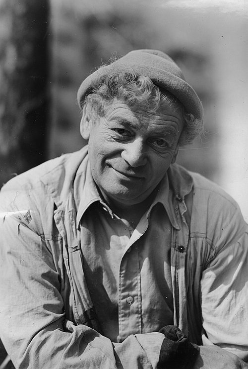 Aku Korhonen as Söderberg - Janitor