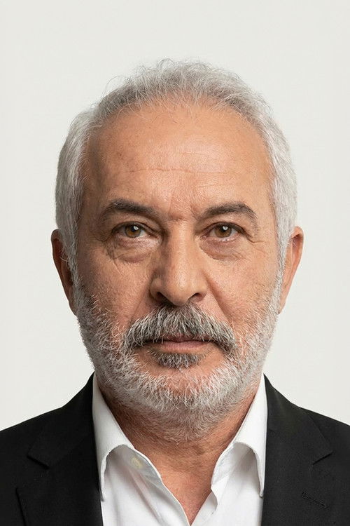 Ali Sürmeli as Kanuni Sultan Süleyman